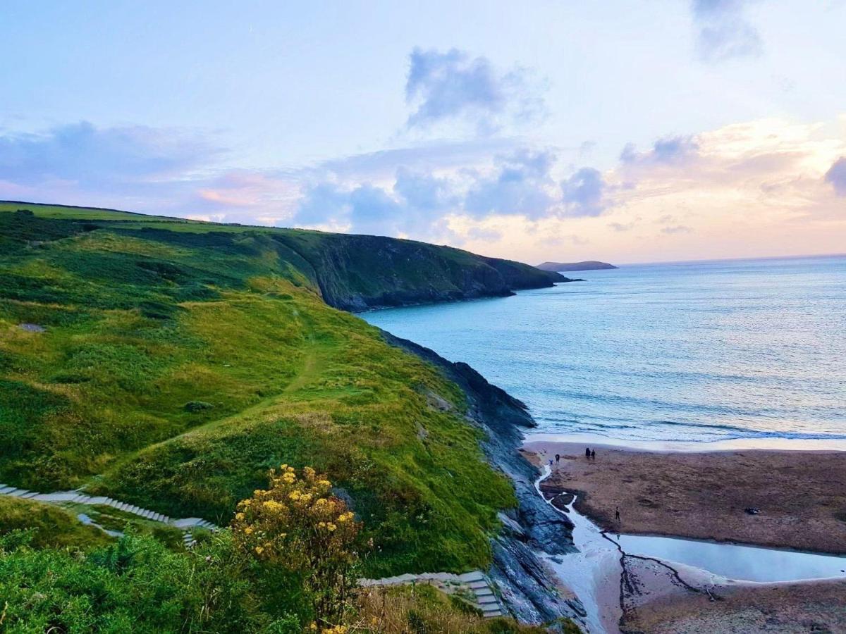 Wild Coastal Retreat At Troed Y Rhiw Aberporth, West Wales Villa Luaran gambar
